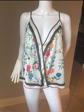 SHEIN Plus Floral & Striped Print Wrap Cami Top
Size 1XL for size 14
Like new